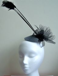 Black Feather Fascinator
